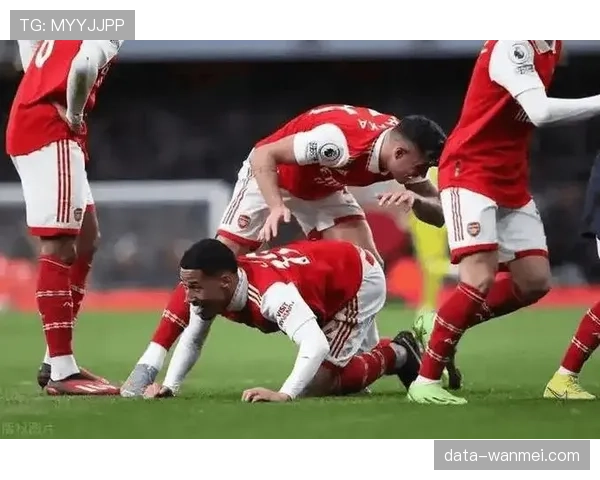 纽卡斯尔3-1胜维拉 足总杯无VAR现多次明显误判引热议 纽卡斯尔3-1胜维拉 足总杯无VAR现多次明显误判引热议